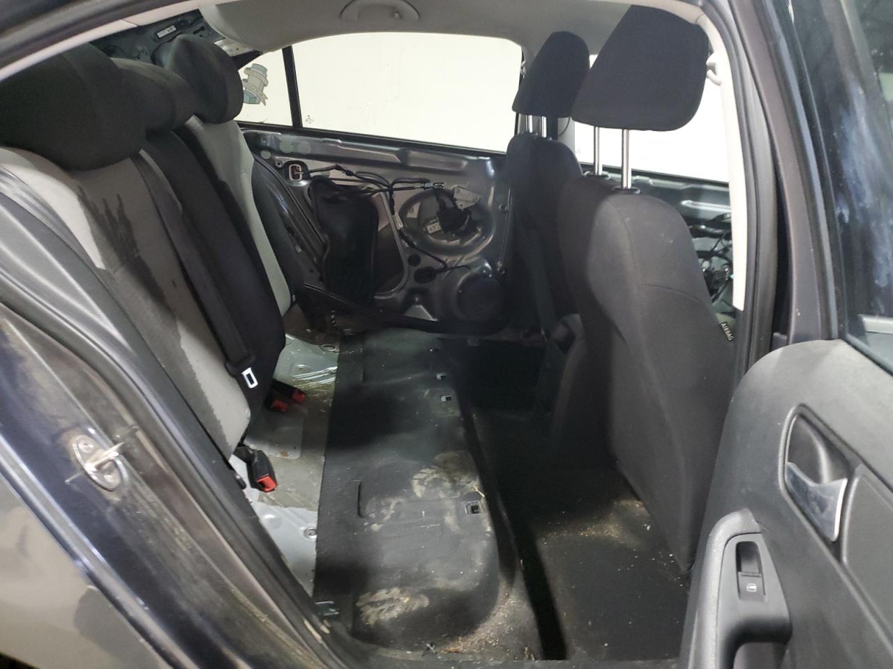 2017 Volkswagen Jetta - Image 10