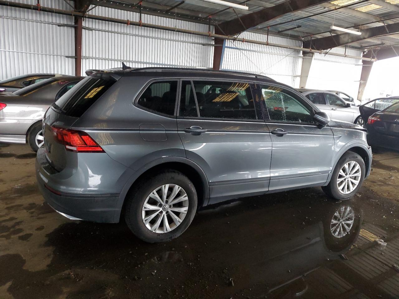 2020 Volkswagen Tiguan - Image 3