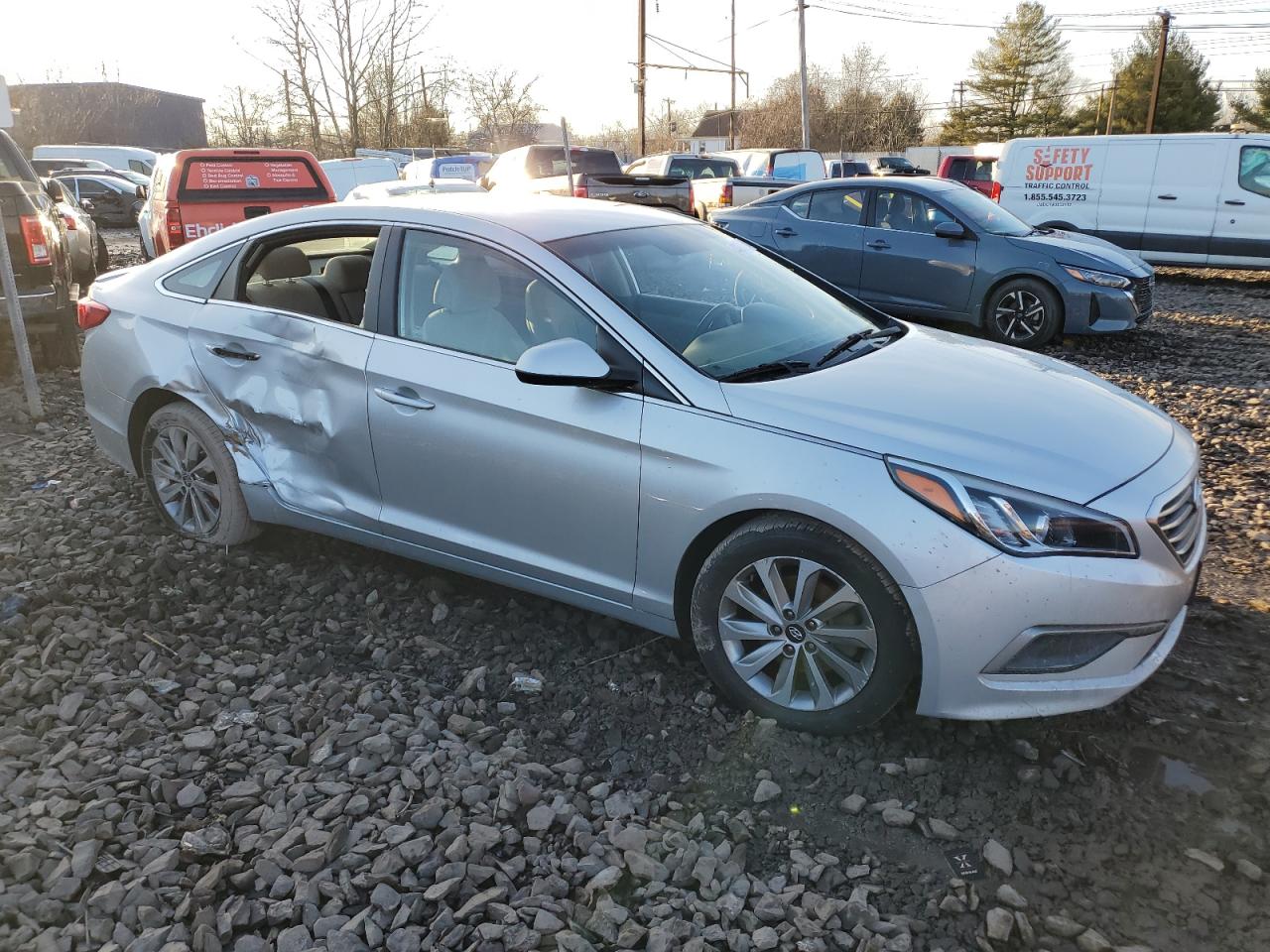 2017 Hyundai Sonata - Image 4