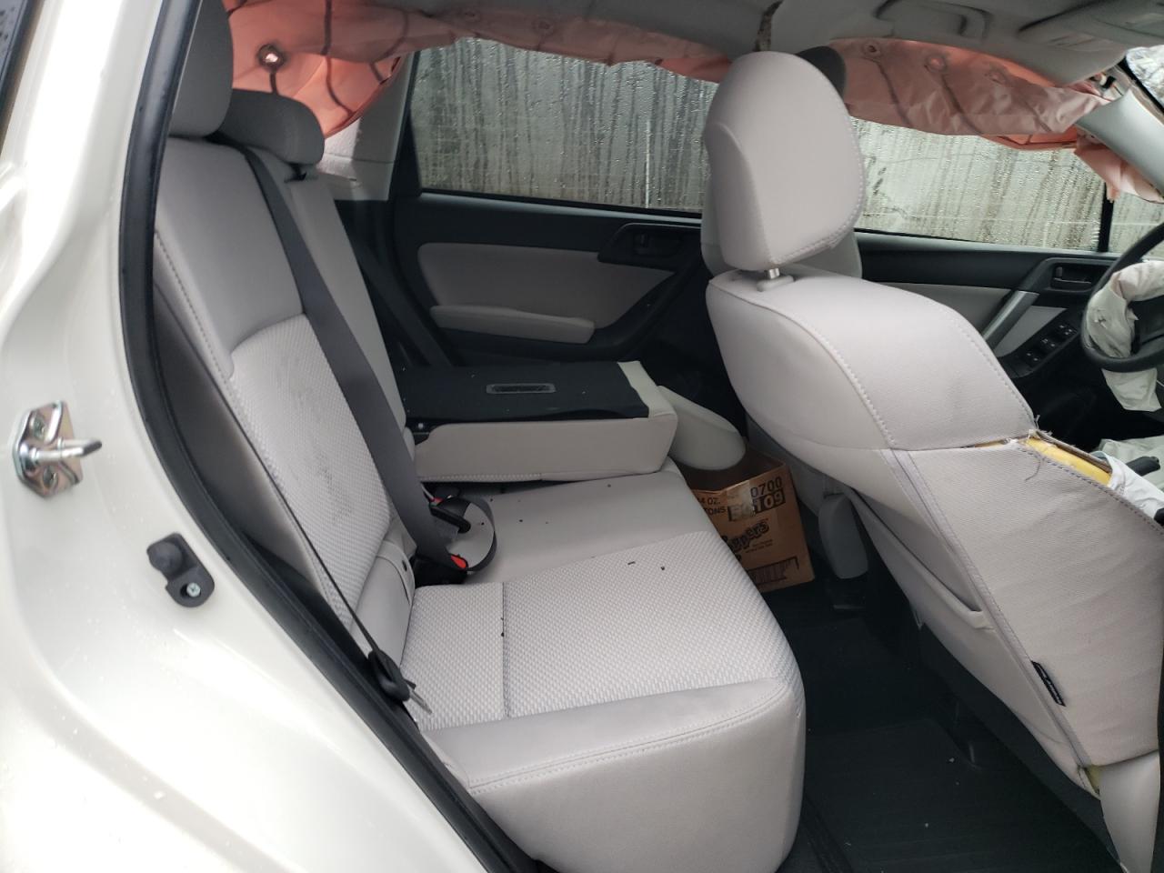 2015 Subaru Forester - Image 11