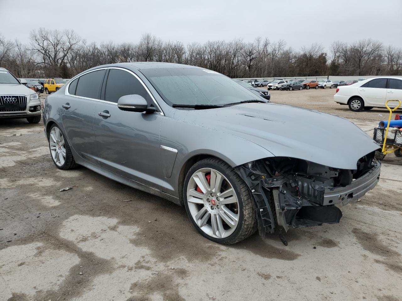 2015 Jaguar XF - Image 4