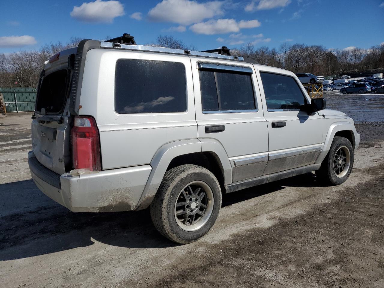 2006 Jeep Commander - Image 3