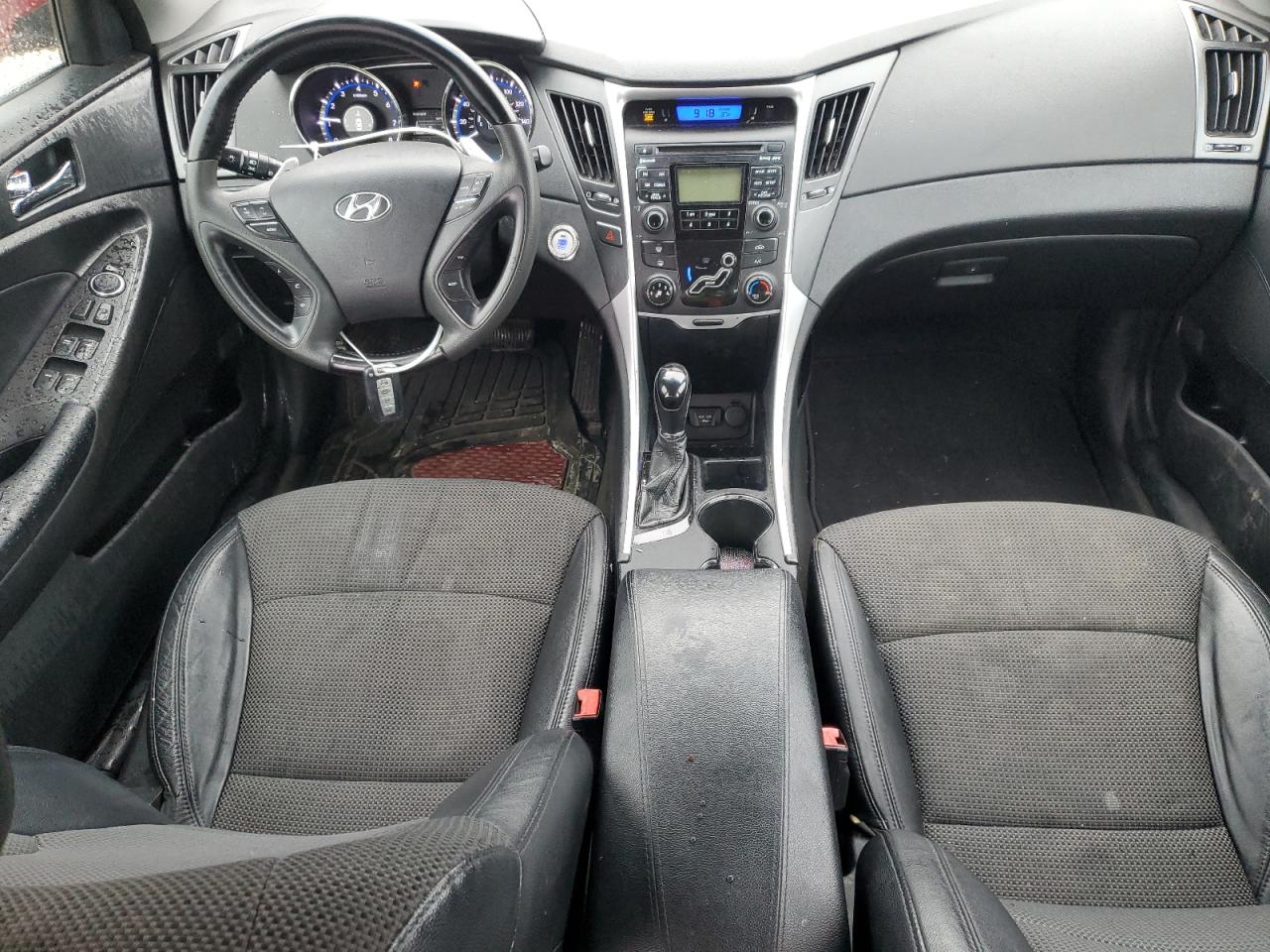 2011 Hyundai Sonata - Image 8