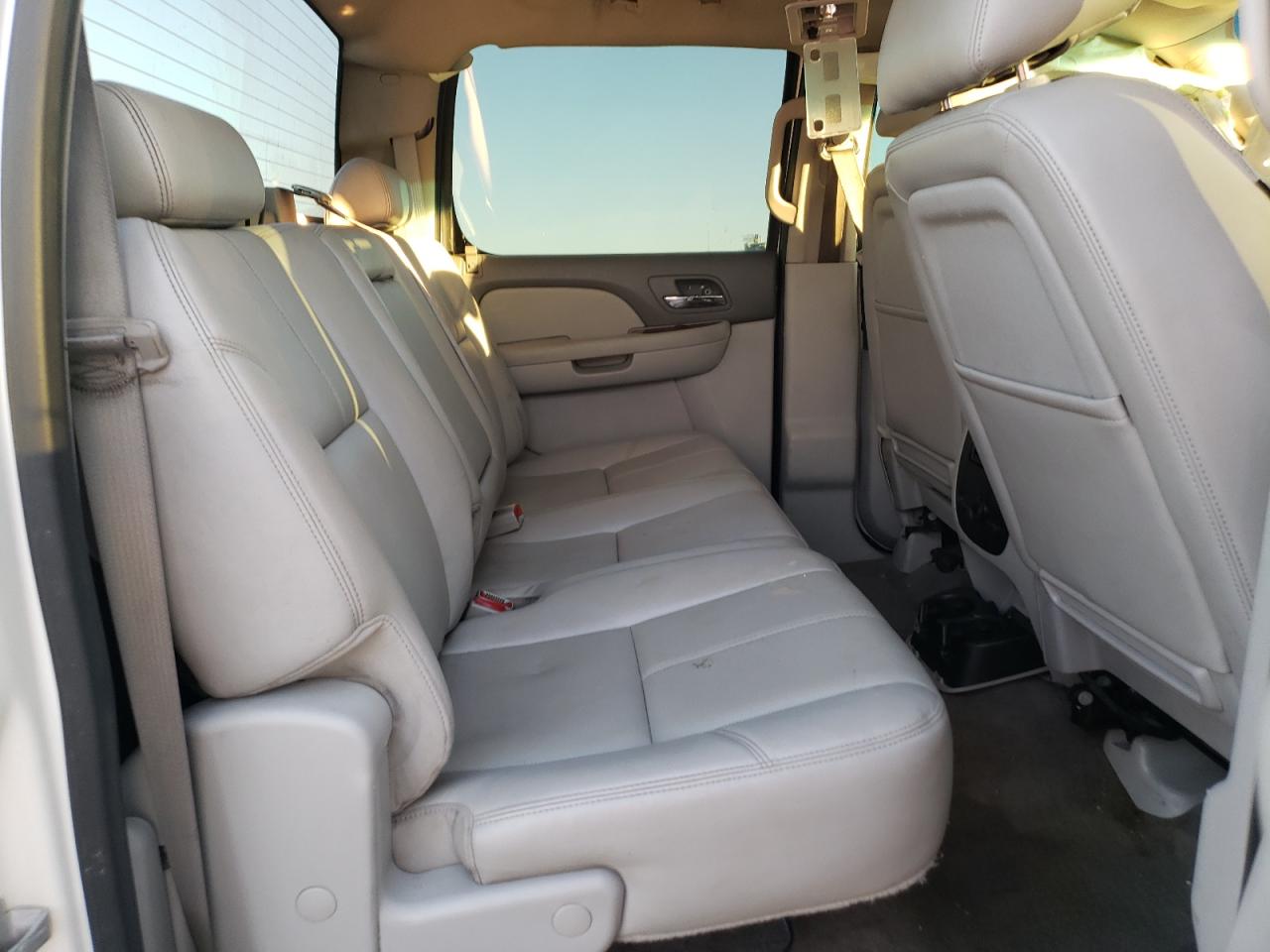 2013 GMC Sierra - Image 10