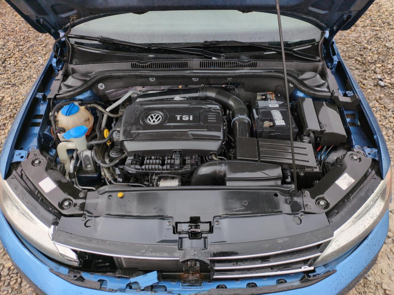 2015 Volkswagen Jetta - Image 11
