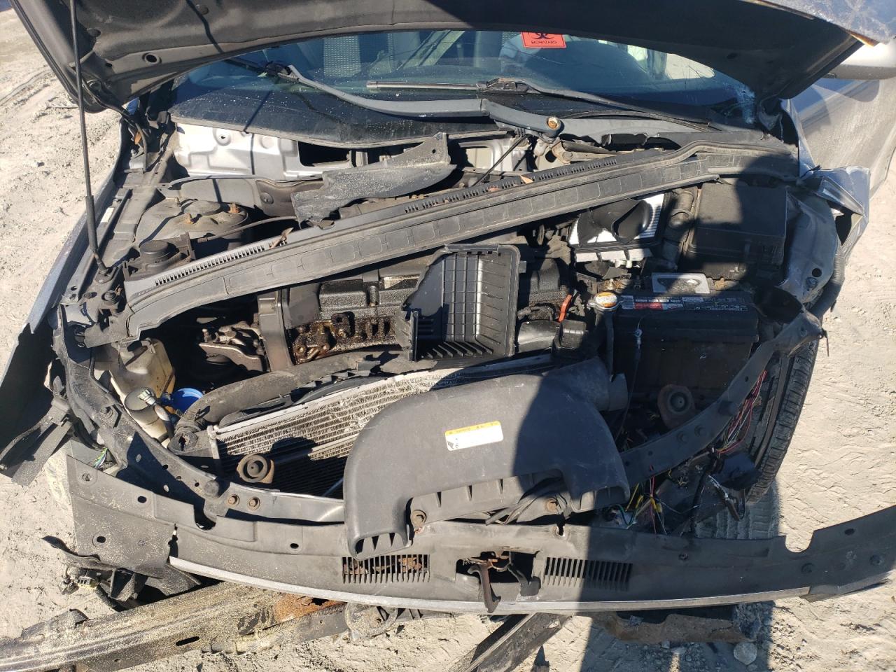 2011 Hyundai Elantra - Image 12