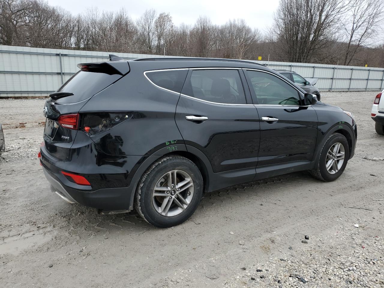 2018 Hyundai Santa Fe - Image 3