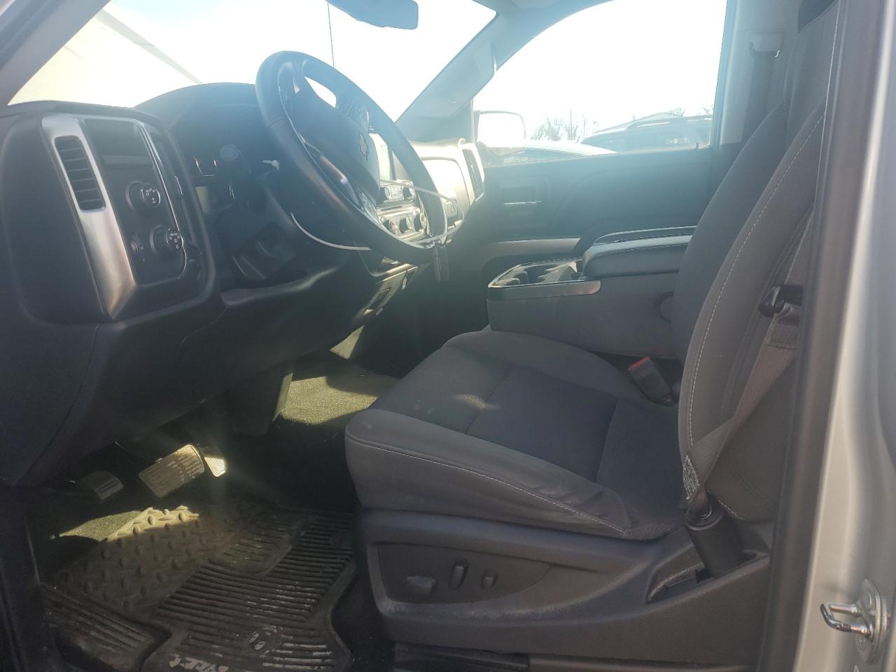 2017 Chevrolet Silverado - Image 7