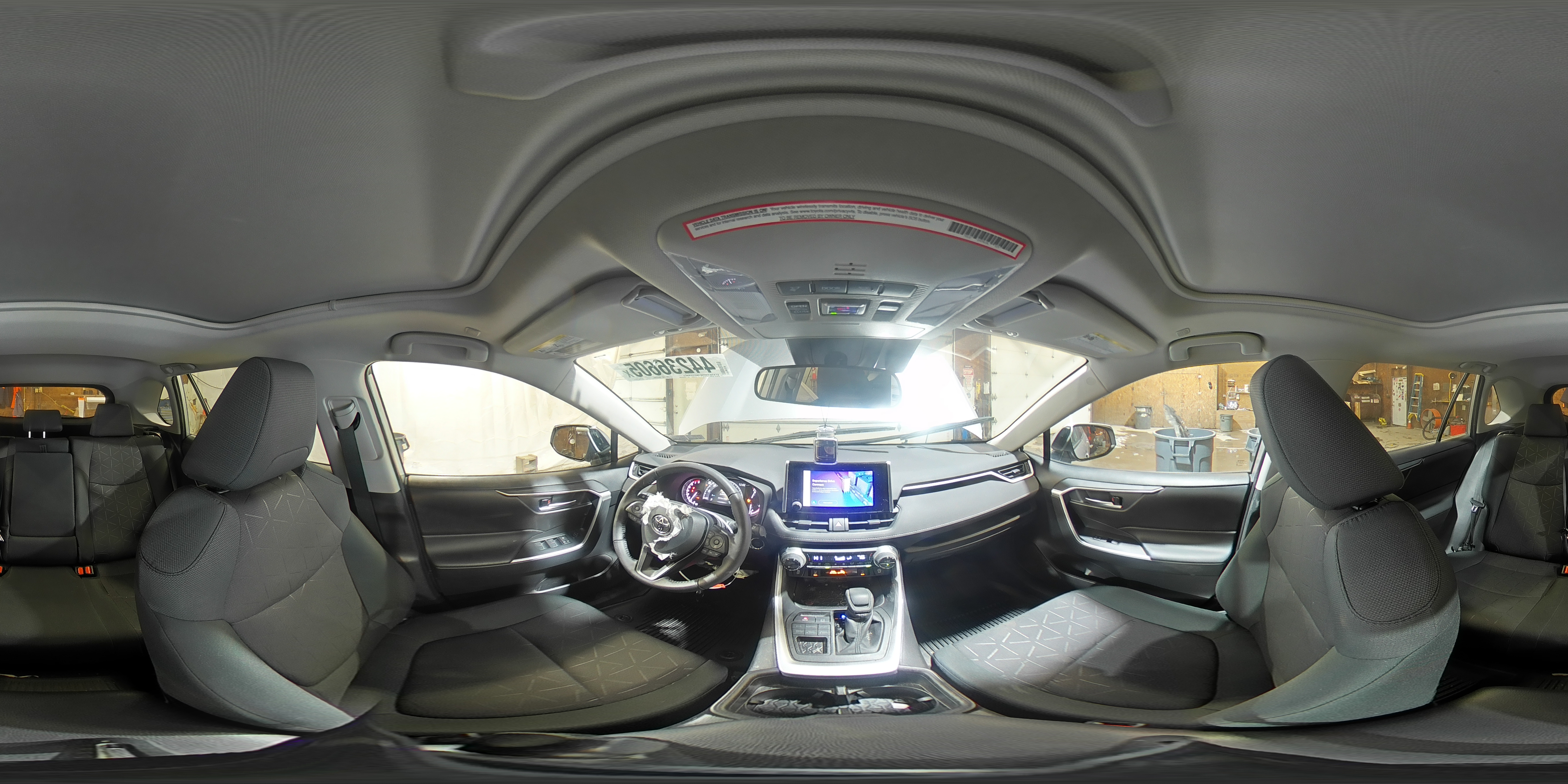 2023 Toyota RAV 4 - Image 15