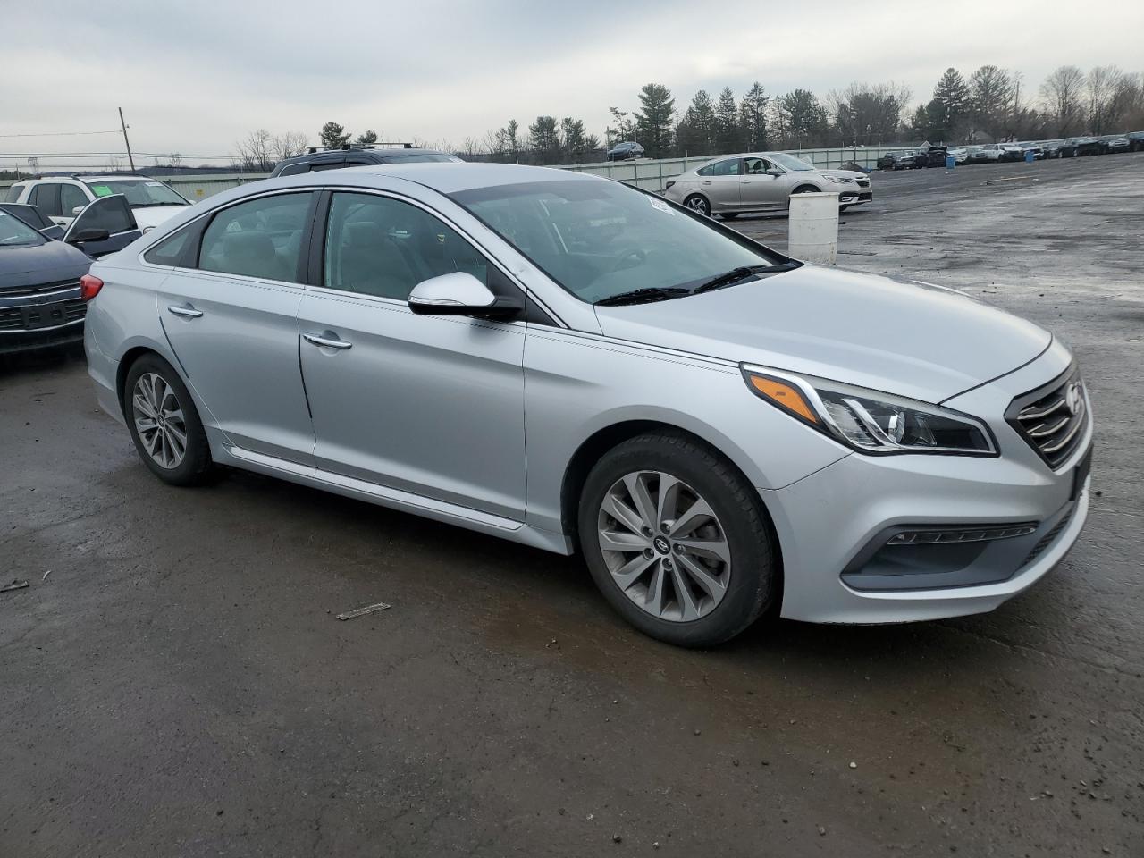 2015 Hyundai Sonata - Image 4