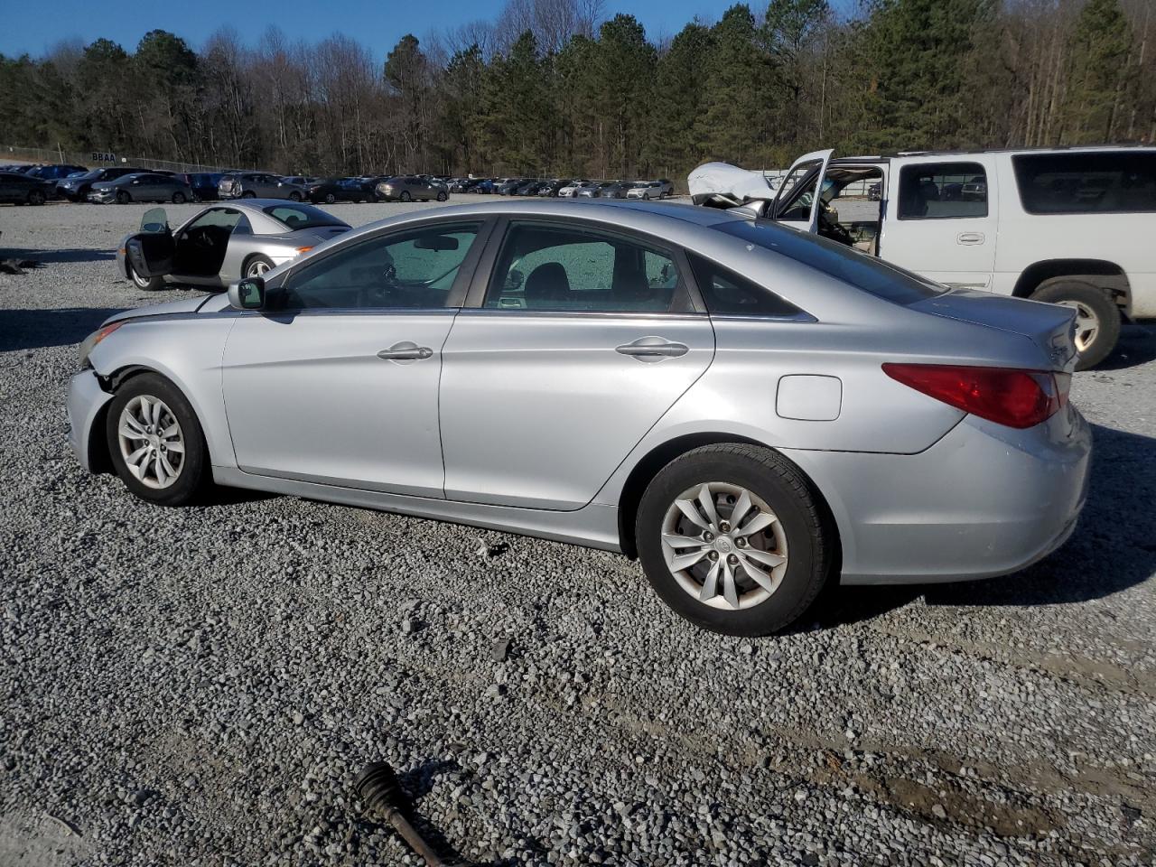 2011 Hyundai Sonata - Image 2