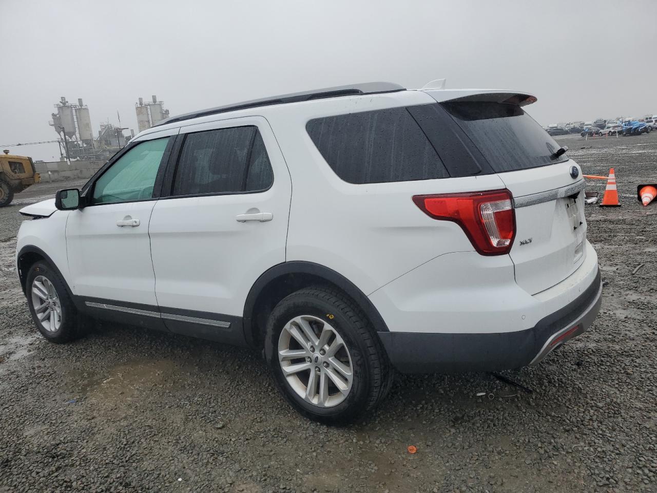 2017 Ford Explorer - Image 2