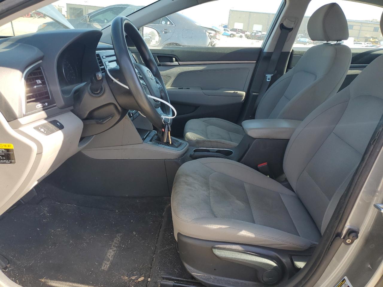 2018 Hyundai Elantra - Image 7