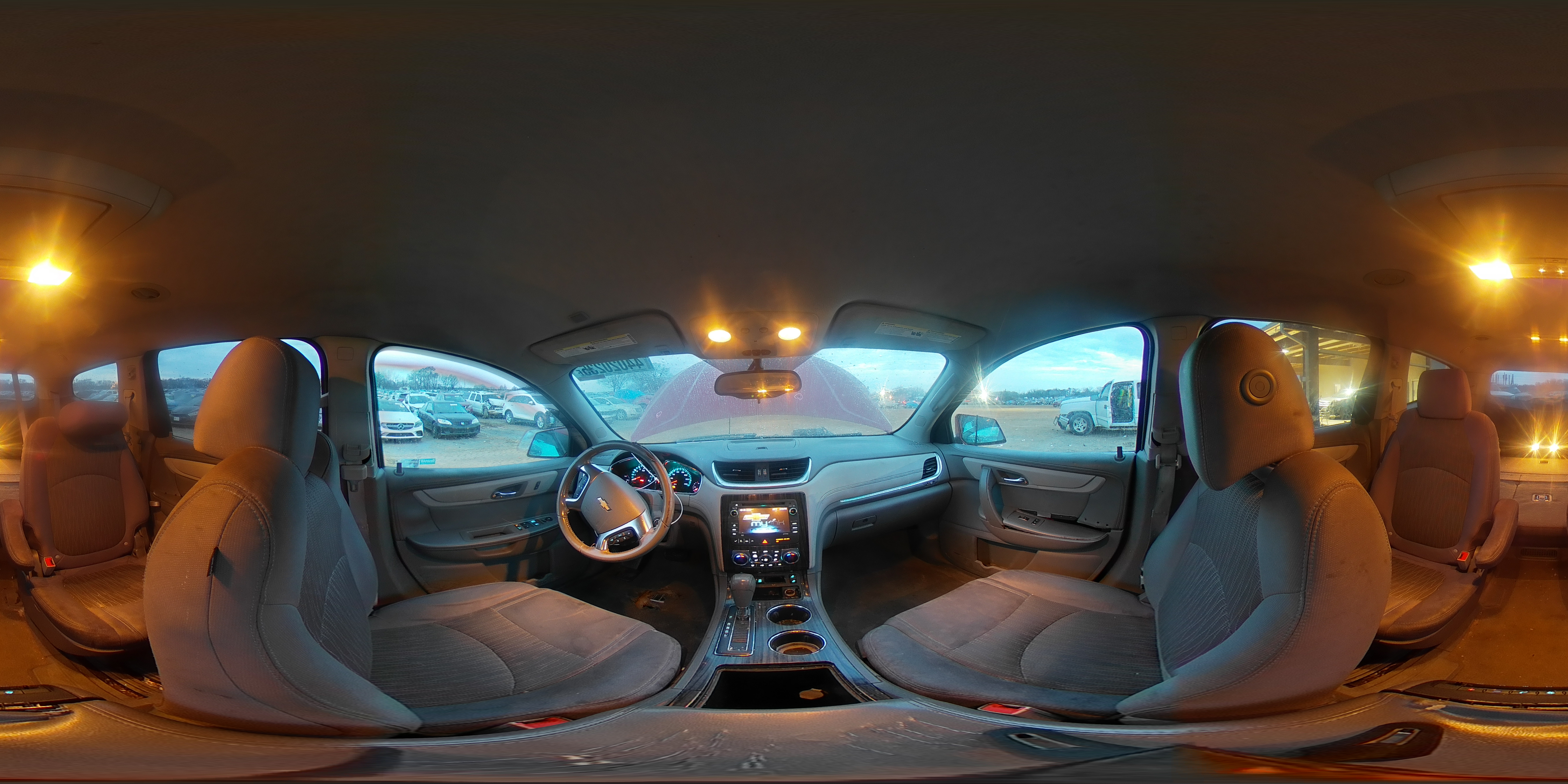 2013 Chevrolet Traverse - Image 12