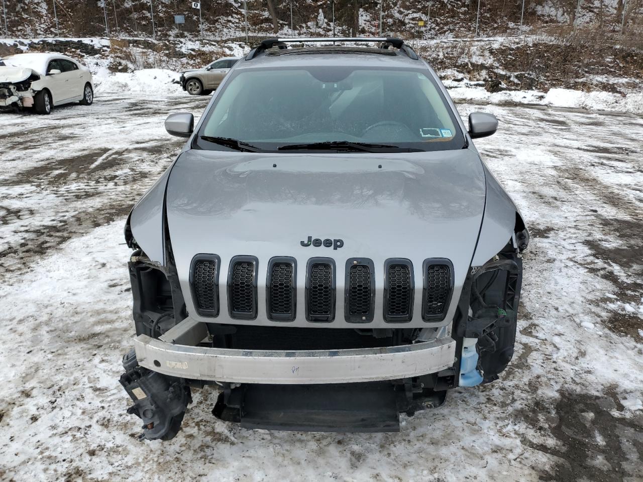 2015 Jeep Grand Cherokee - Image 5