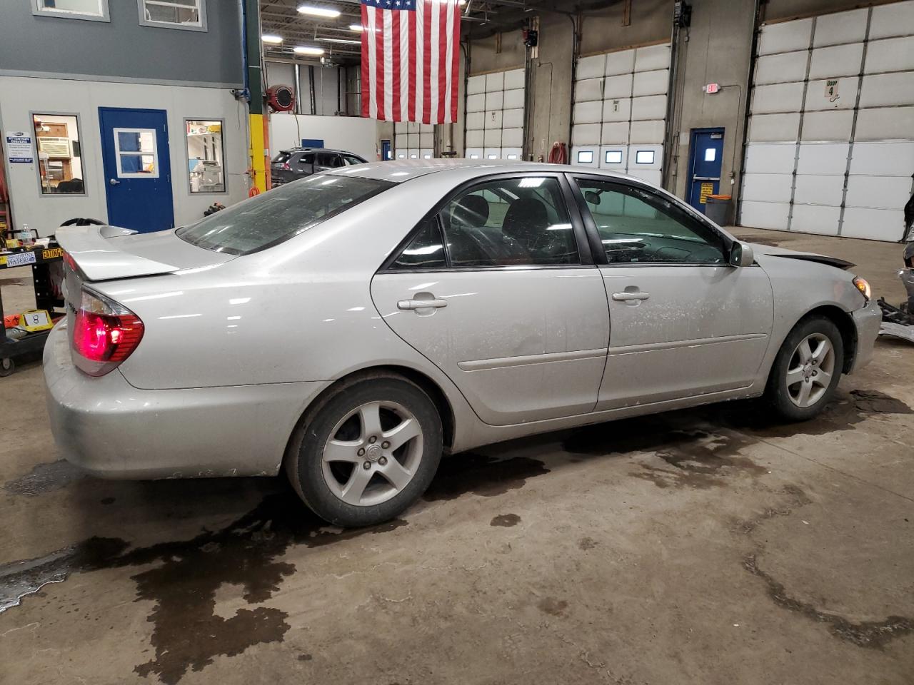 2005 Toyota Camry - Image 3