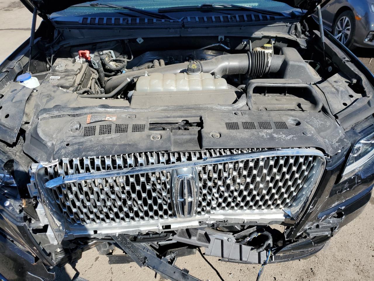 2022 Lincoln Navigator - Image 12