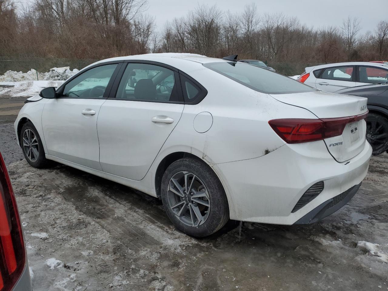 2024 Kia Forte - Image 2