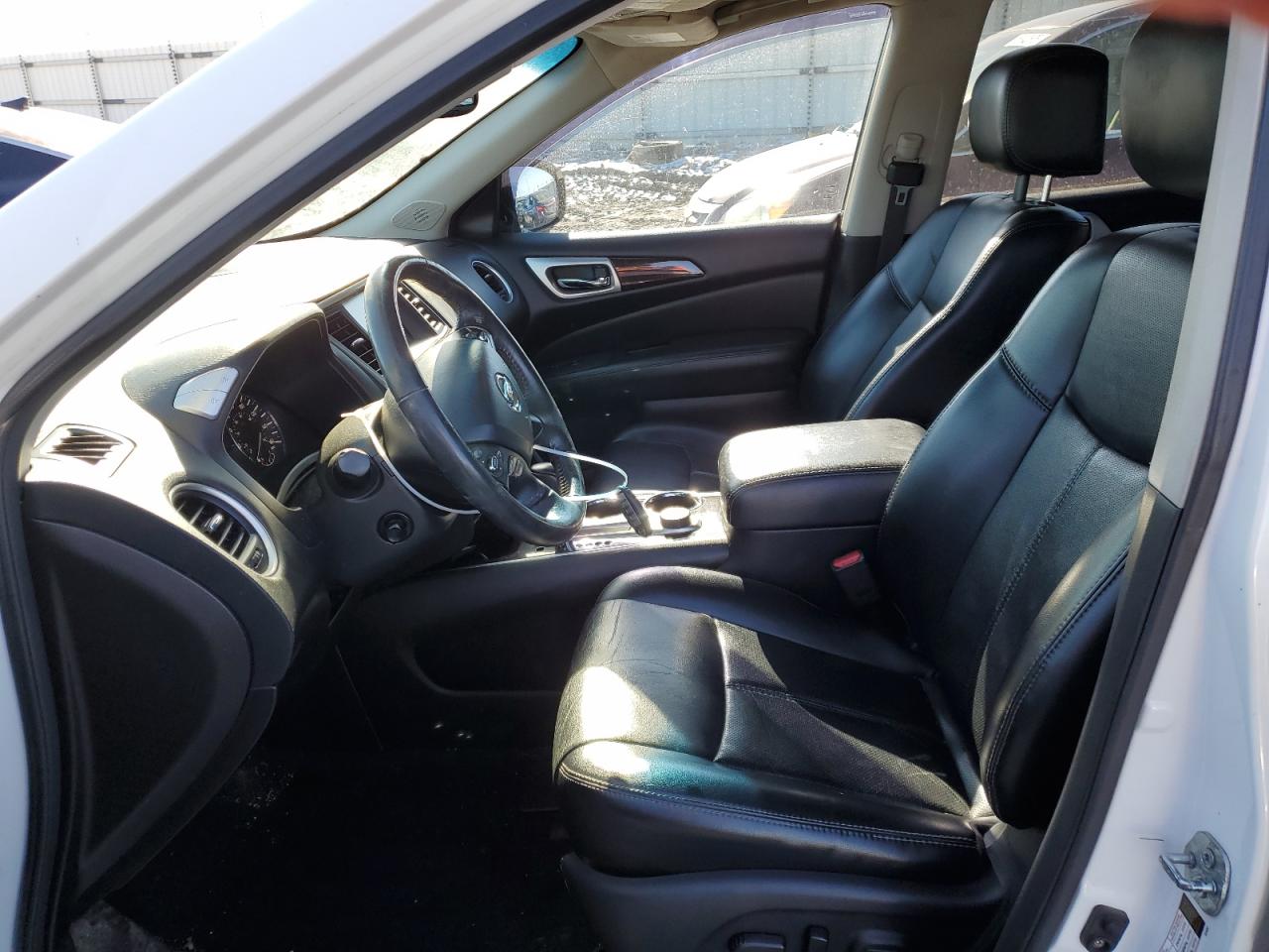 2014 Nissan Pathfinder - Image 7