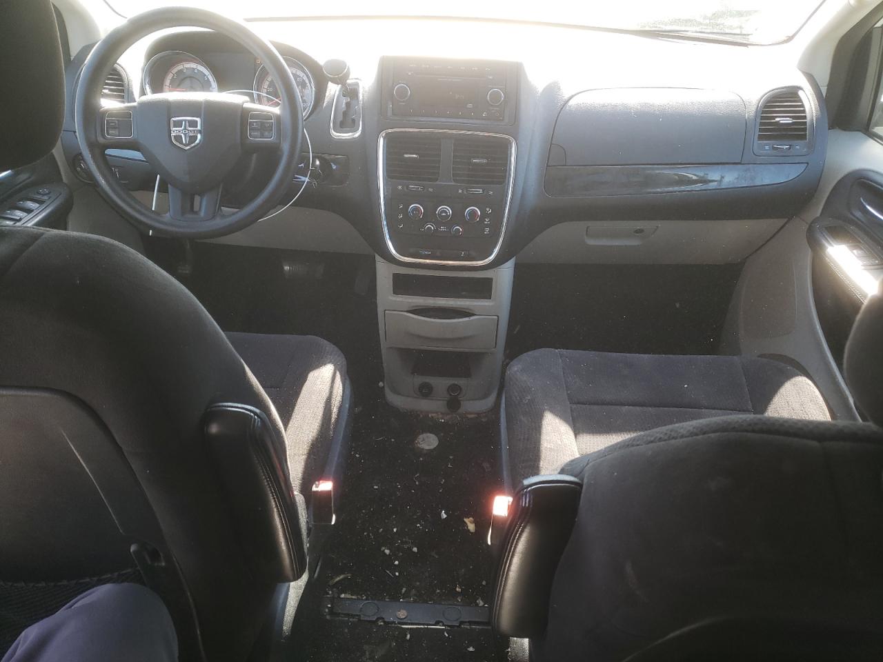 2014 Dodge Caravan - Image 8