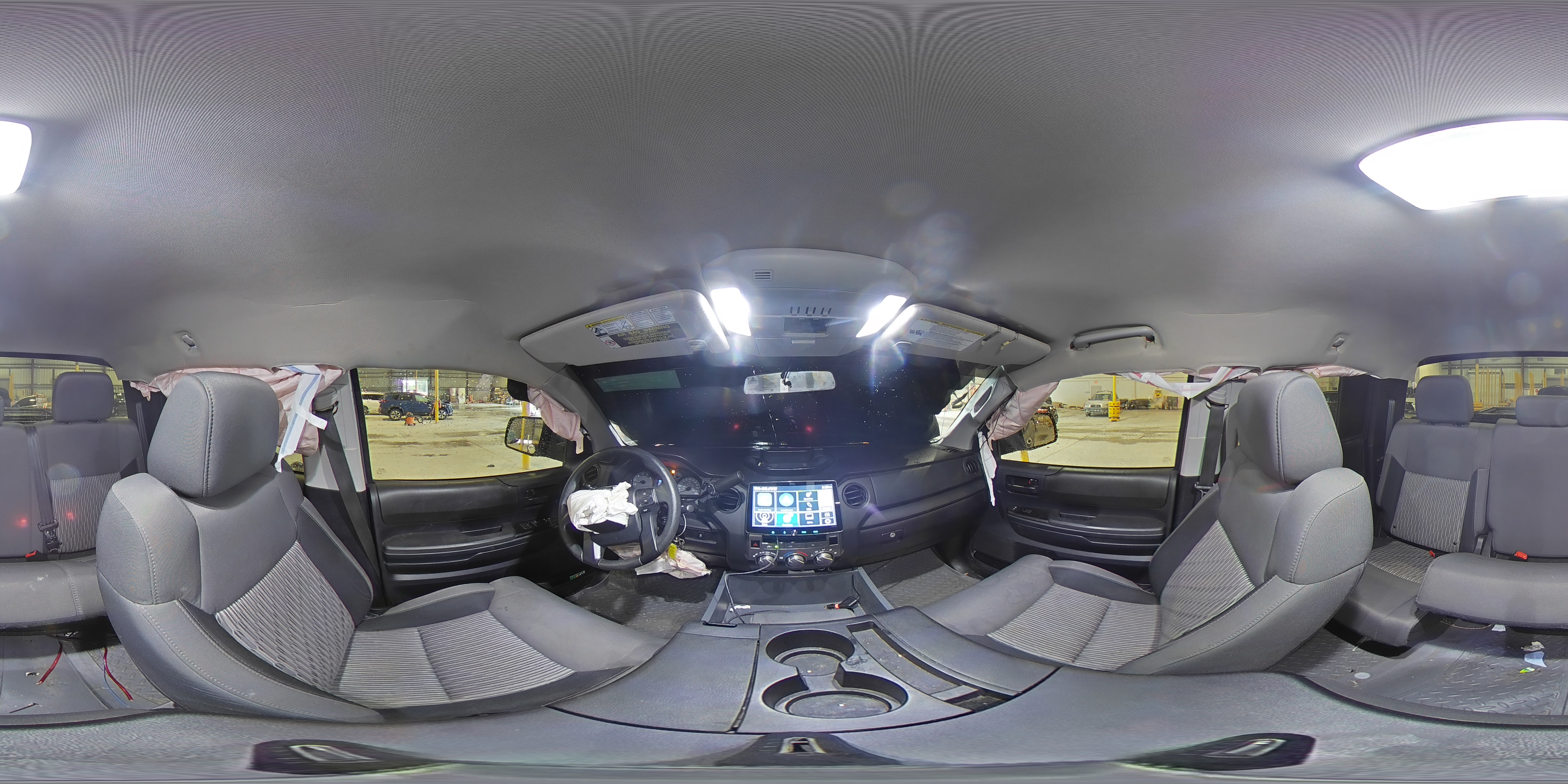 2015 Toyota Tundra - Image 13