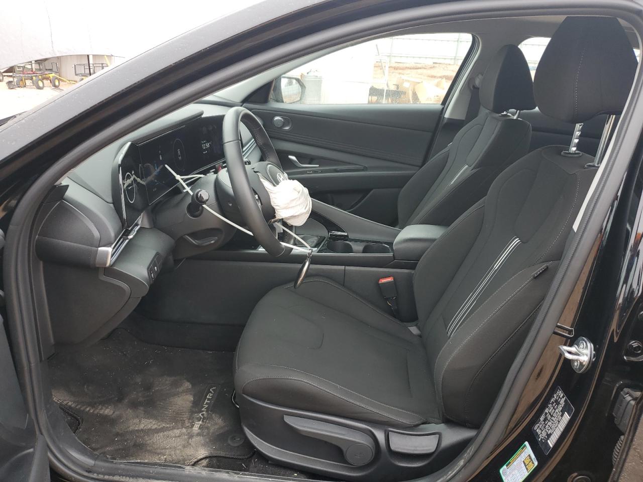 2024 Hyundai Elantra - Image 7