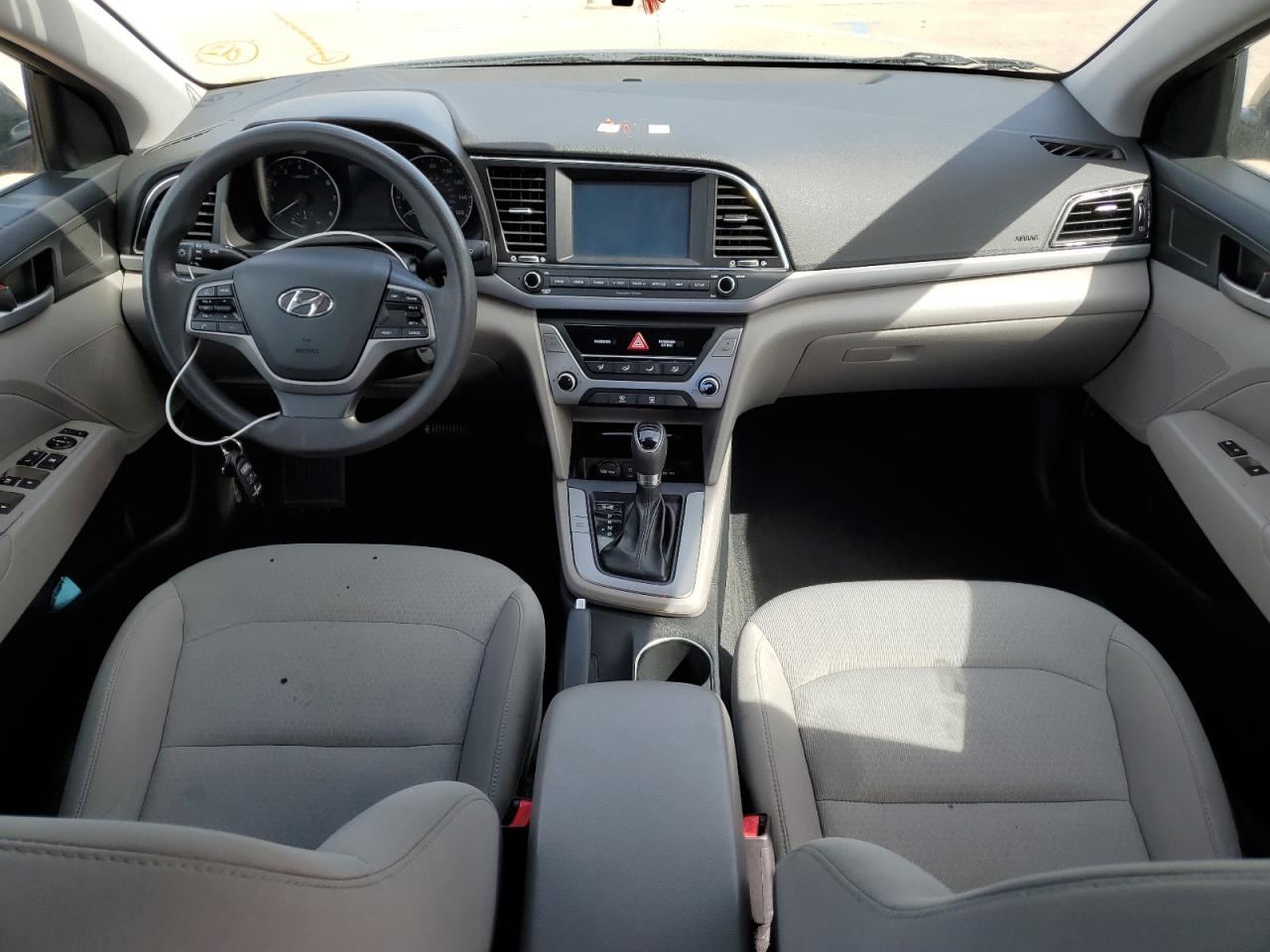 2017 Hyundai Elantra - Image 8