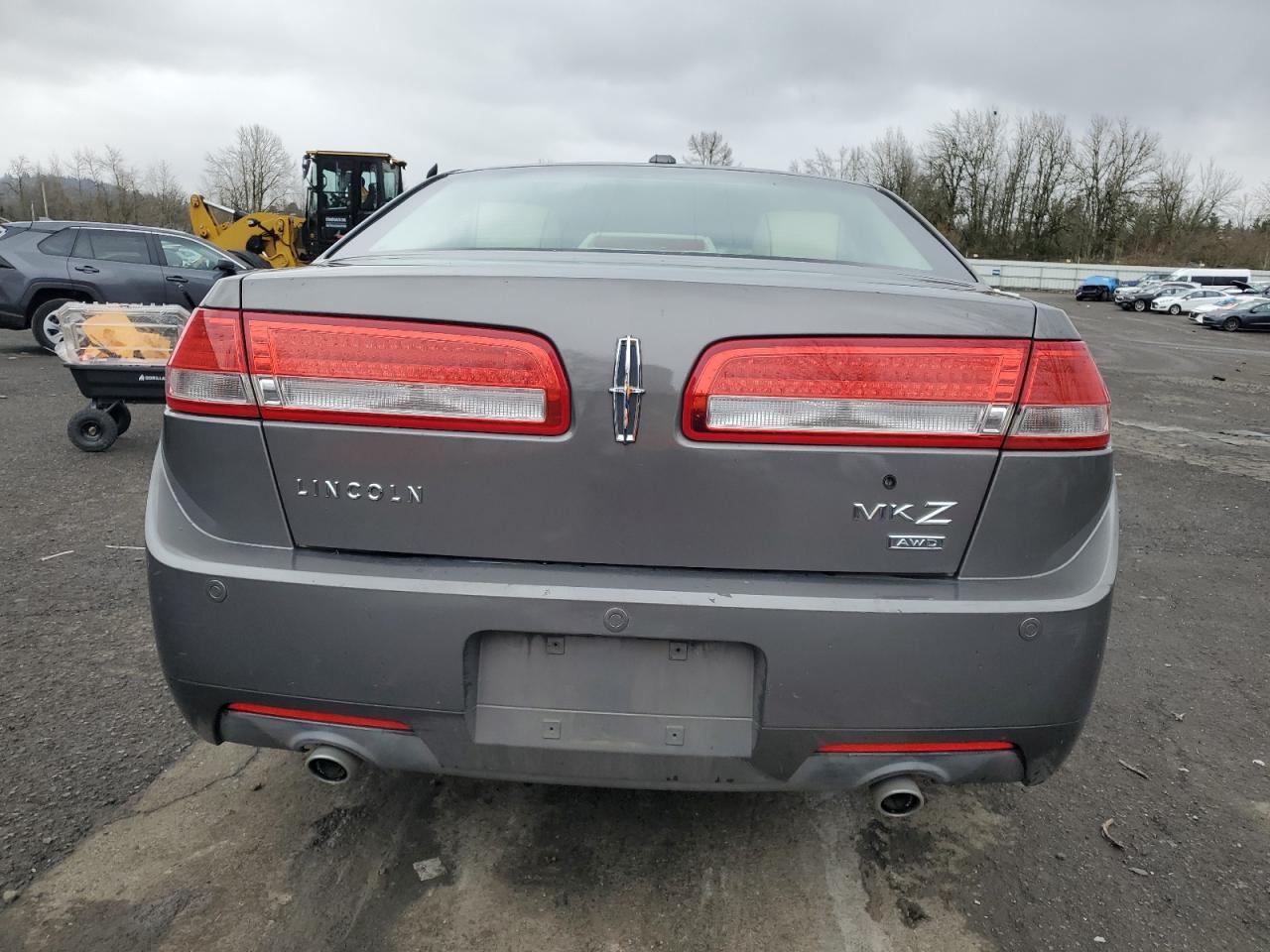 2012 Lincoln MKZ - Image 6