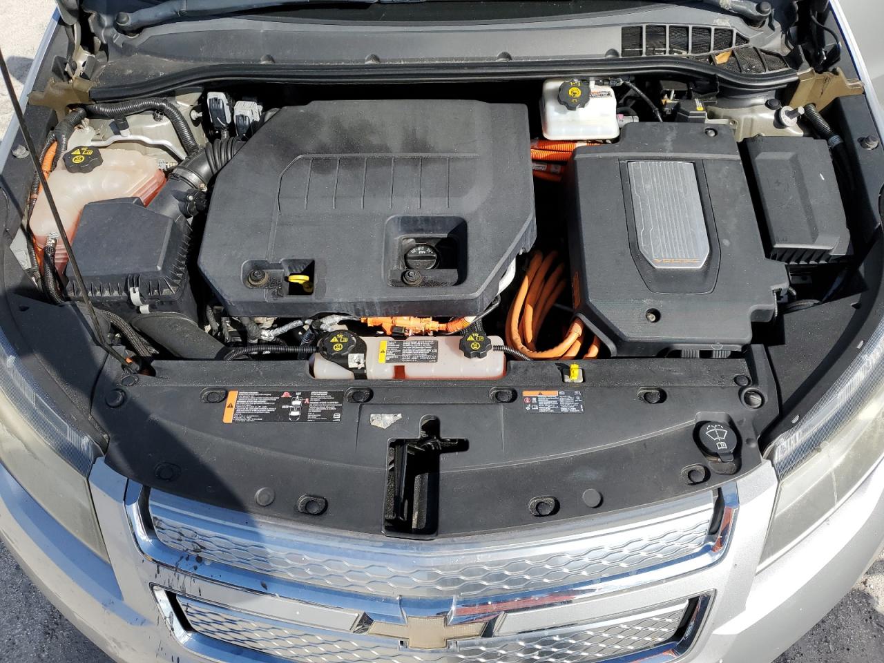 2011 Chevrolet Volt - Image 11