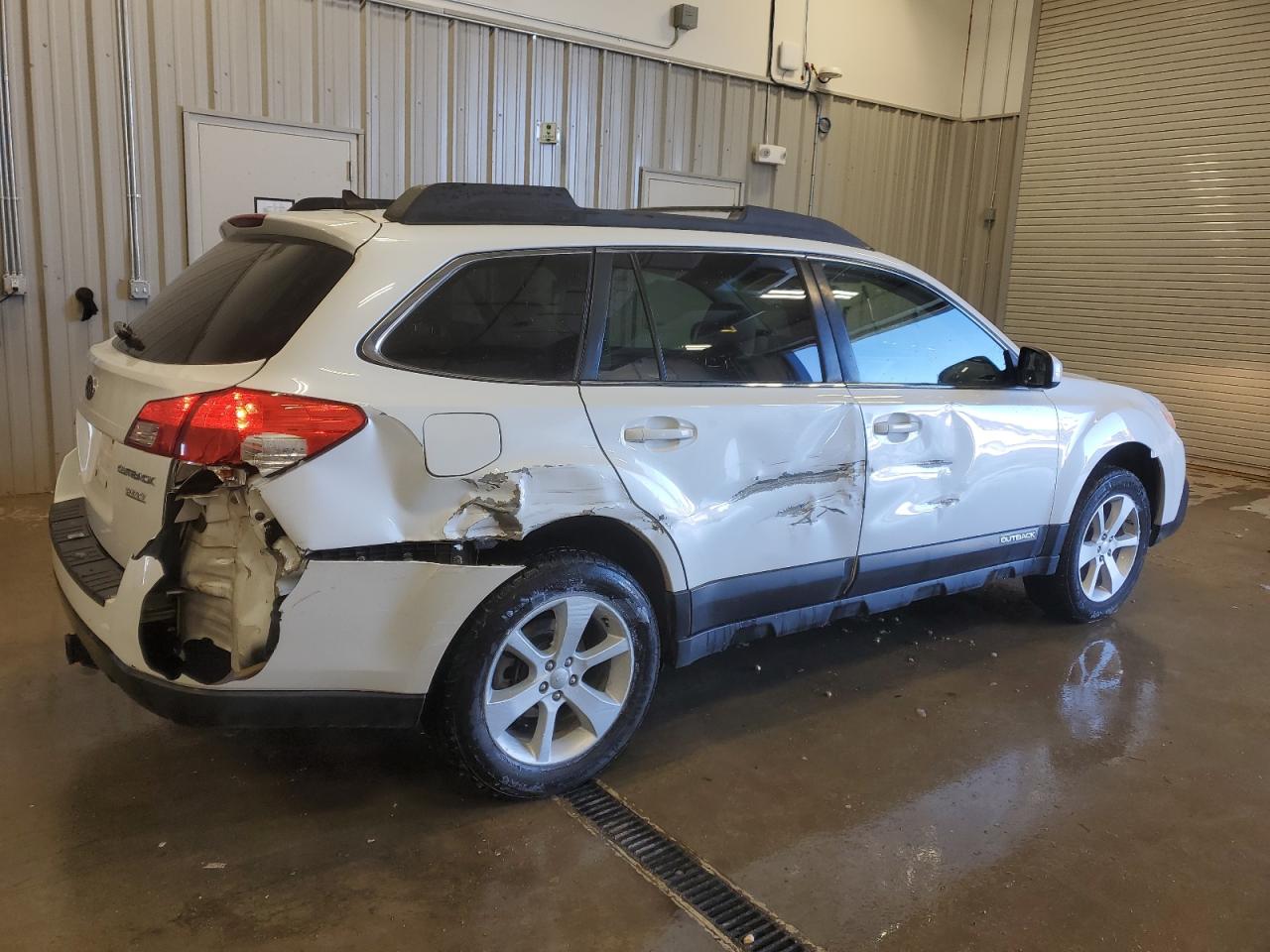 2014 Subaru Outback - Image 3