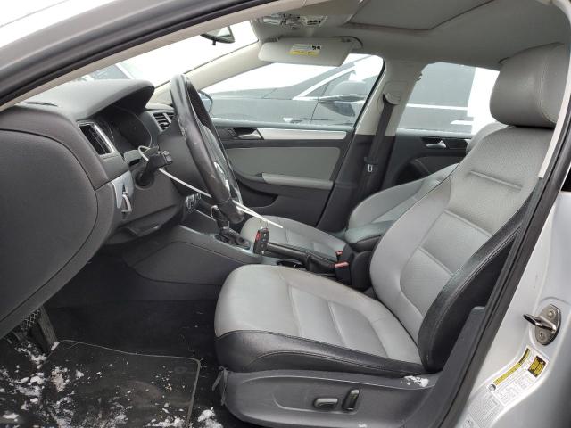 Sedans VOLKSWAGEN JETTA 2013 Silver
