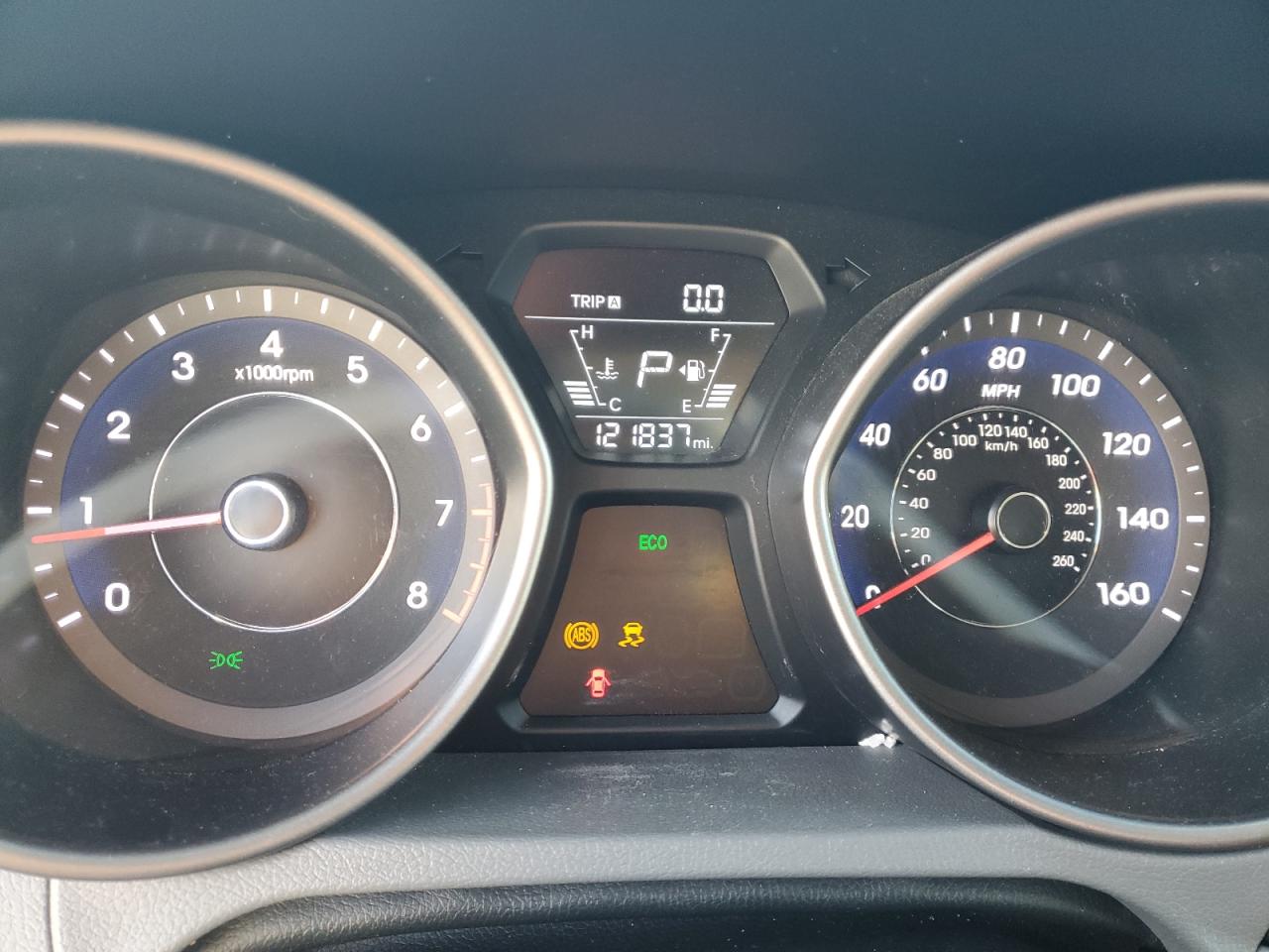 2016 Hyundai Elantra - Image 9