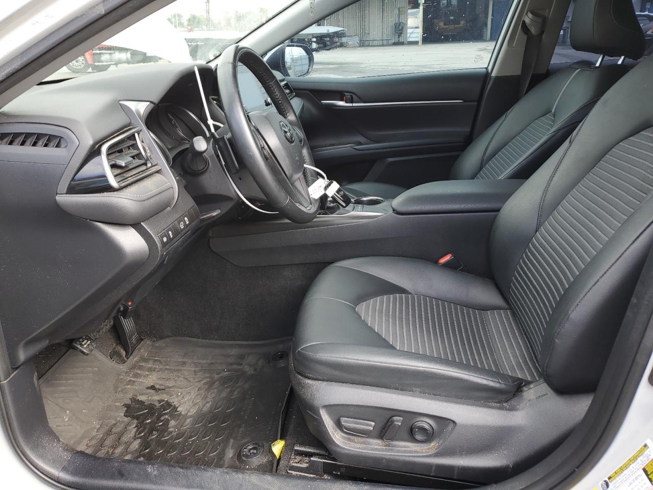 2022 Toyota Camry - Image 7