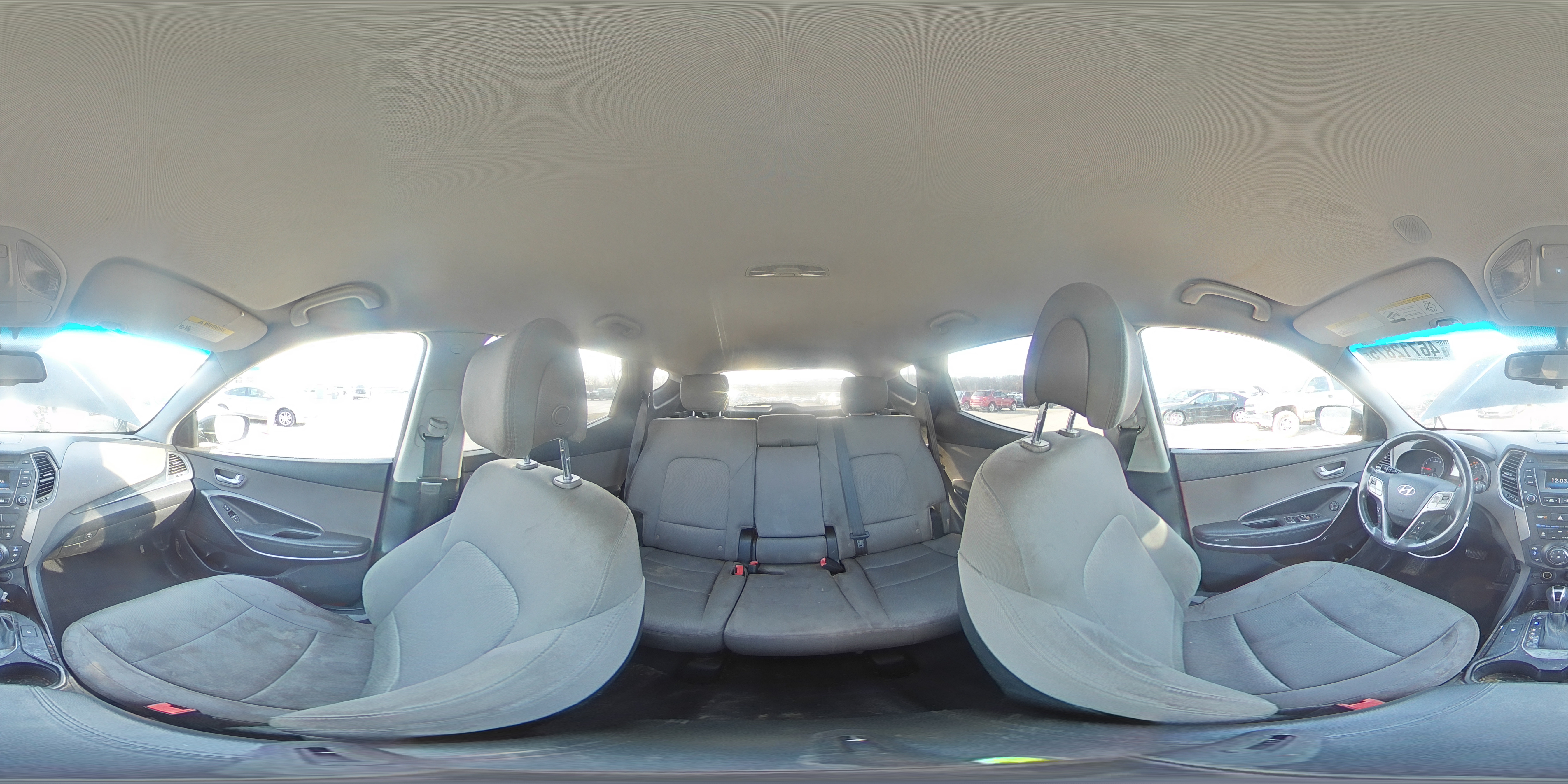 2014 Hyundai Santa Fe - Image 13