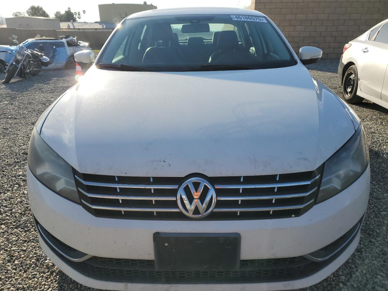 2015 Volkswagen Passat - Image 5