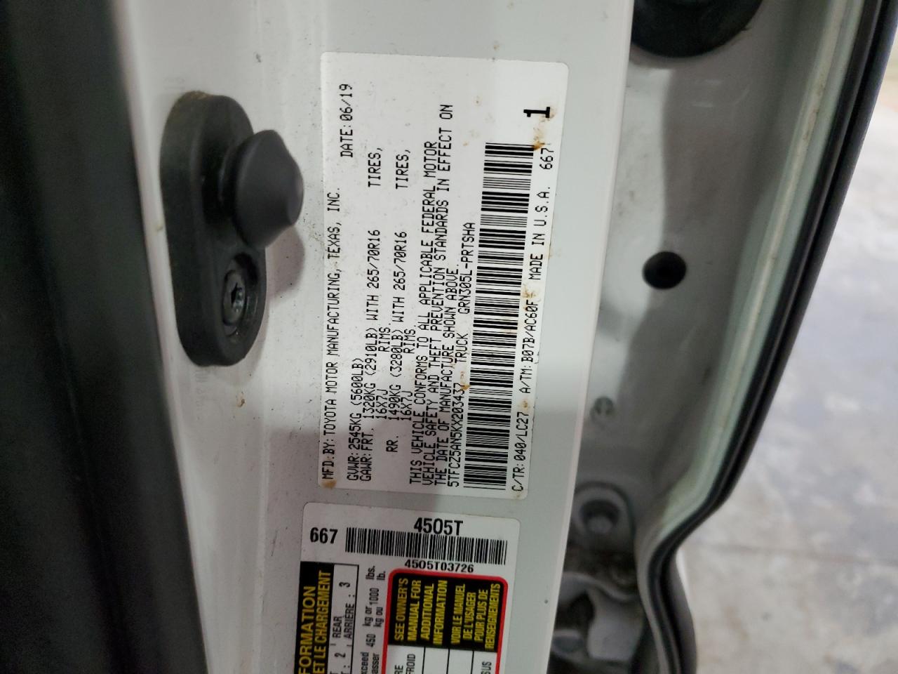 2019 Toyota Tacoma - Image 12
