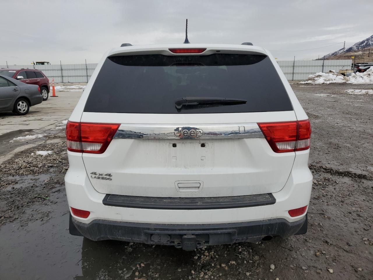 2013 Jeep Grand Cherokee - Image 6