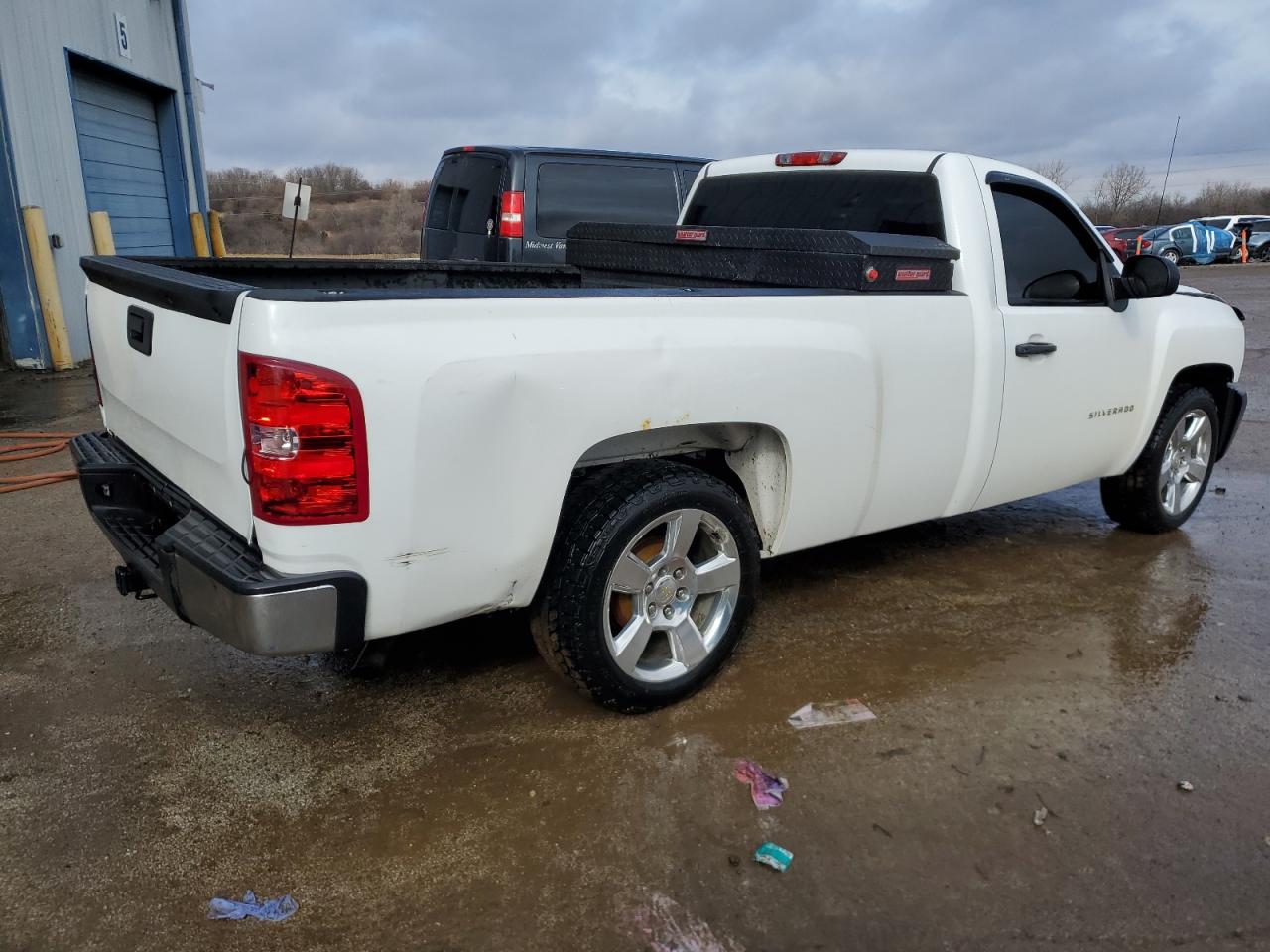 2013 Chevrolet Silverado - Image 3