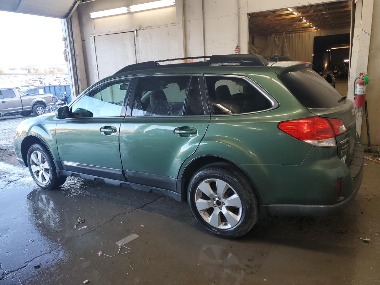 2011 Subaru Outback - Image 2