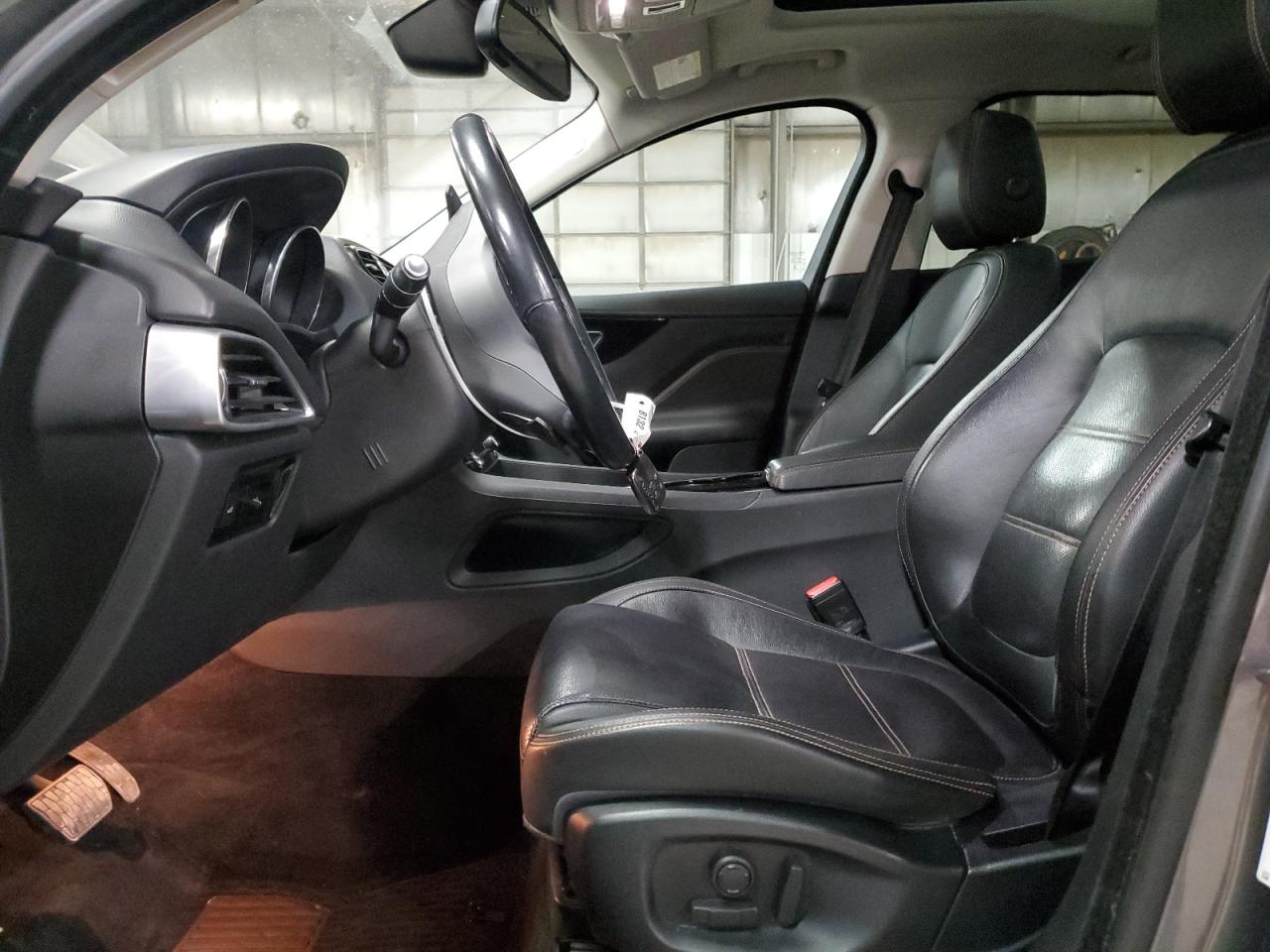 2017 Jaguar F-Pace - Image 7
