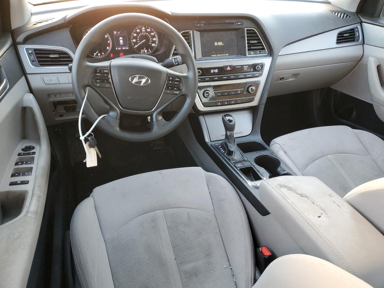 2016 Hyundai Sonata - Image 8