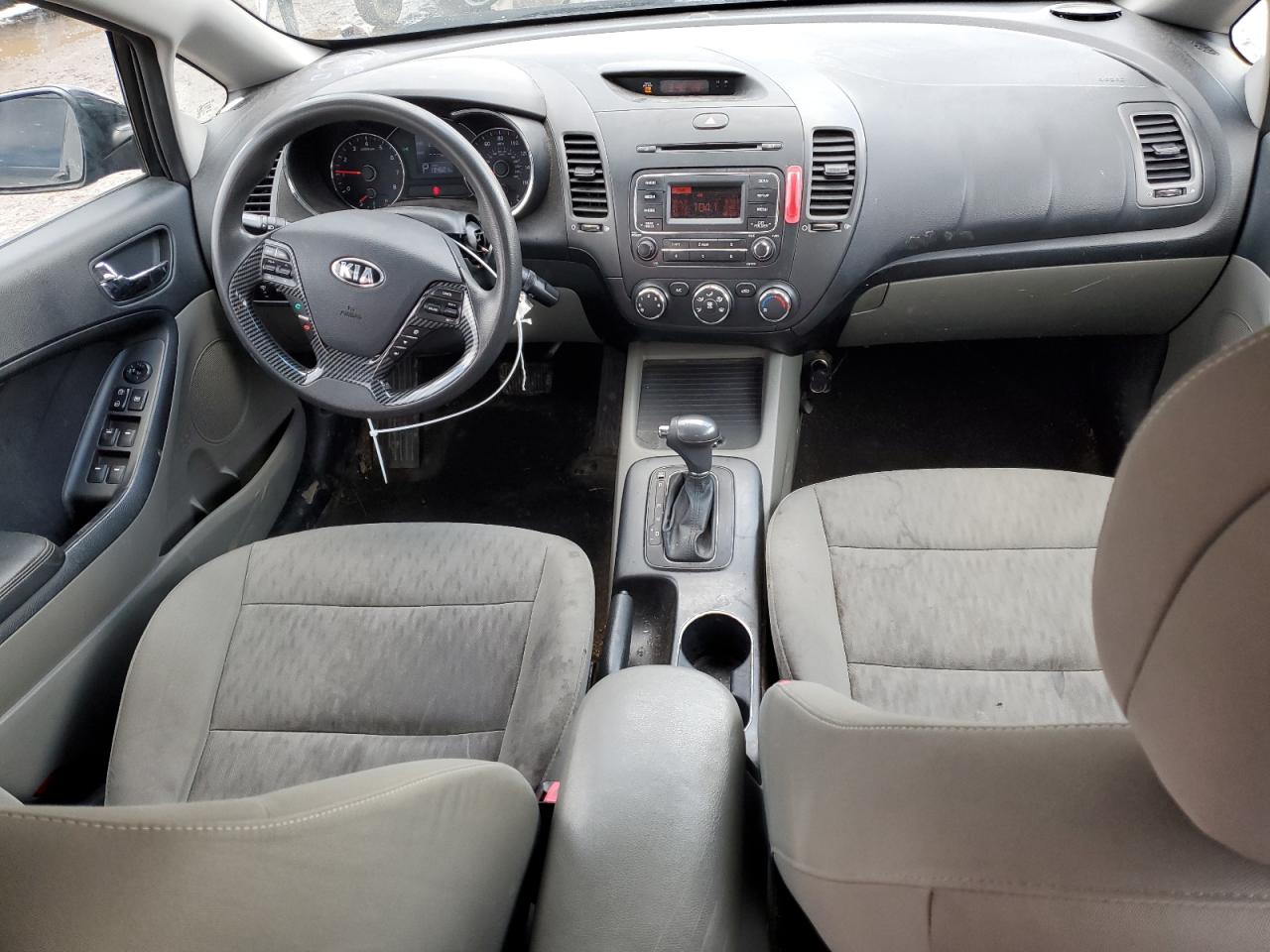 2016 Kia Forte - Image 8