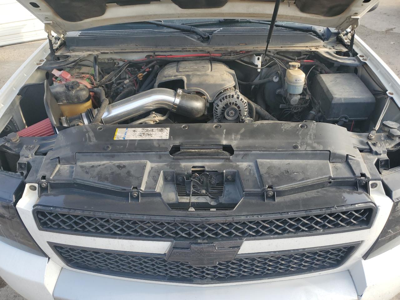 2008 Chevrolet Suburban - Image 12