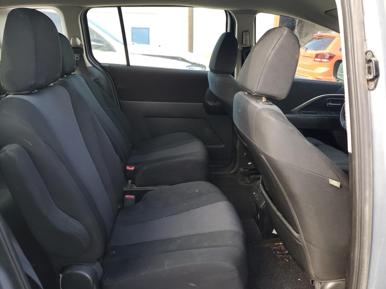 2013 Mazda 5 - Image 11