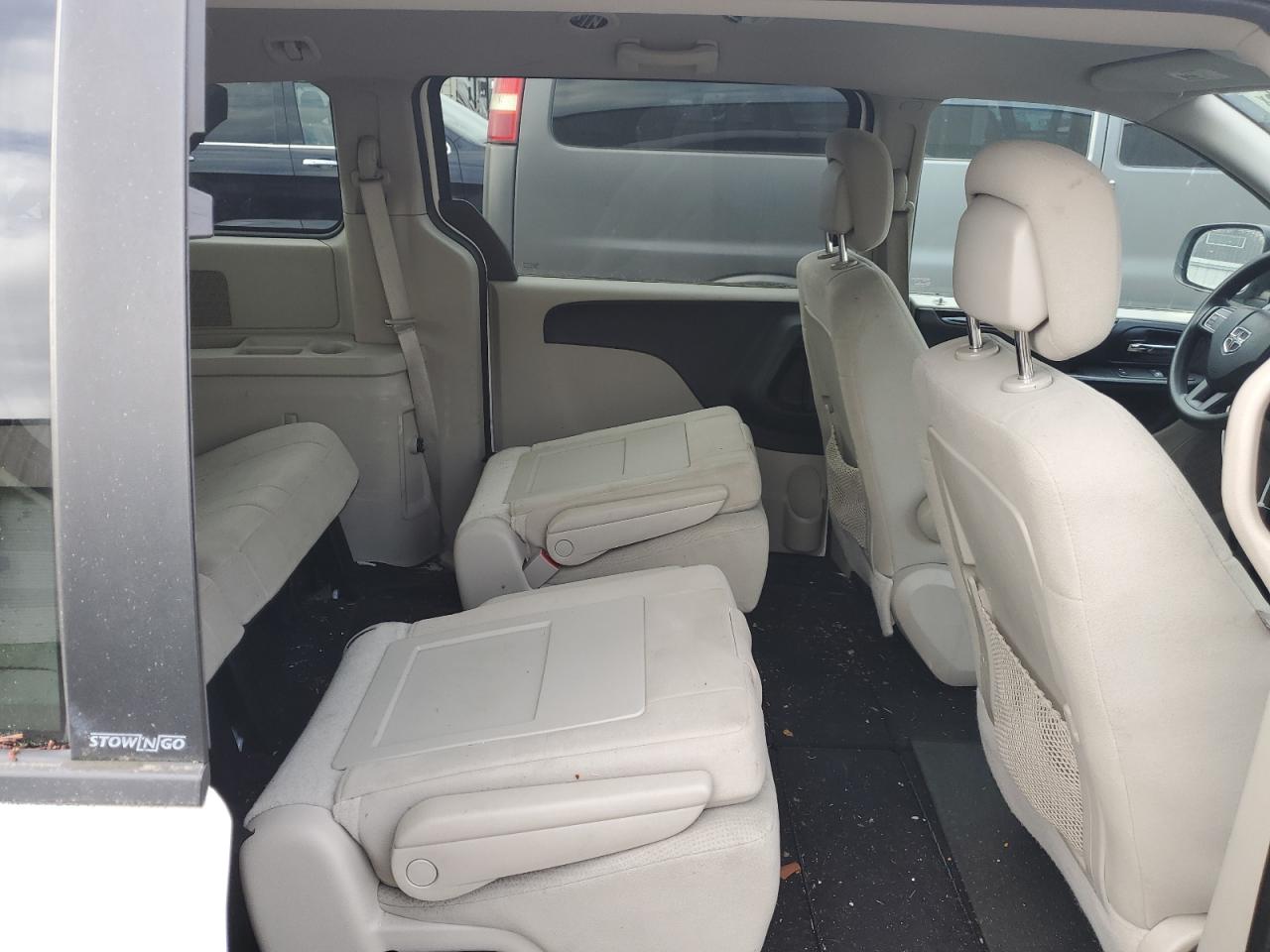 2012 Dodge Caravan - Image 10