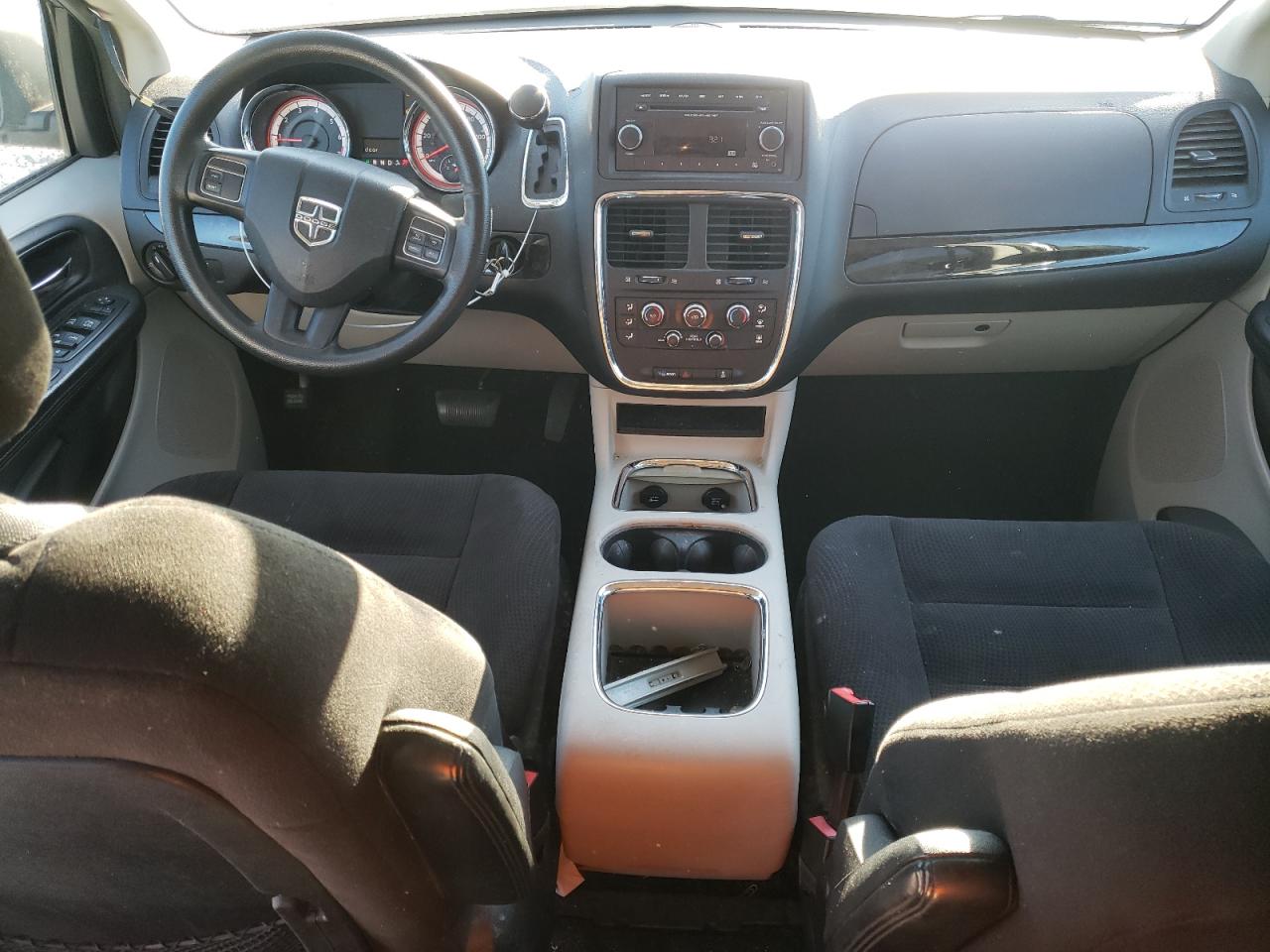 2014 Dodge Caravan - Image 8