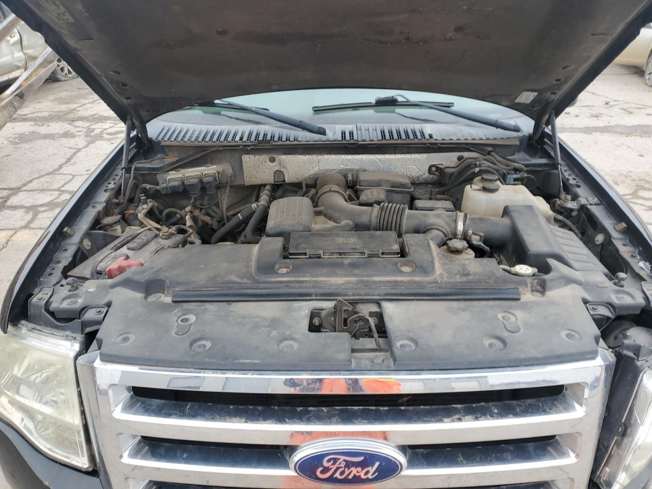 2011 Ford Expedition - Image 14