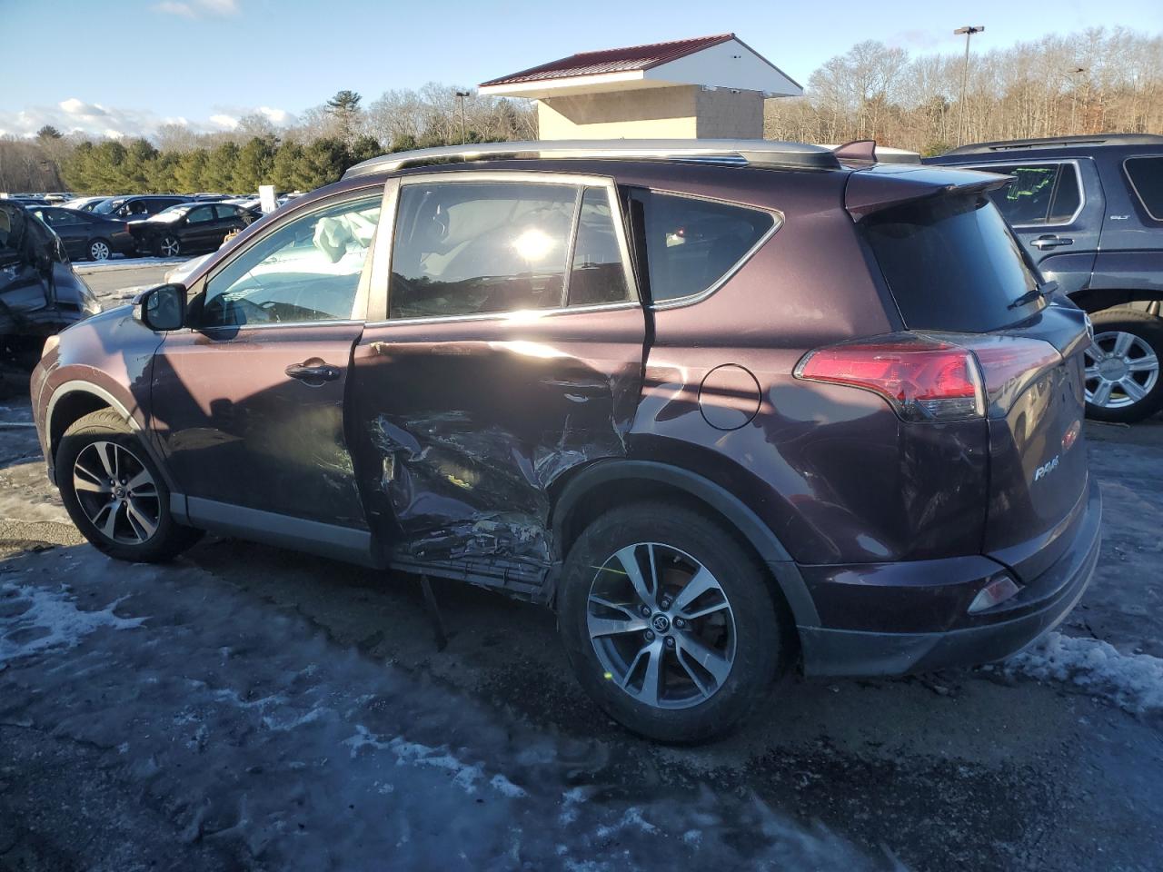 2017 Toyota RAV 4 - Image 2