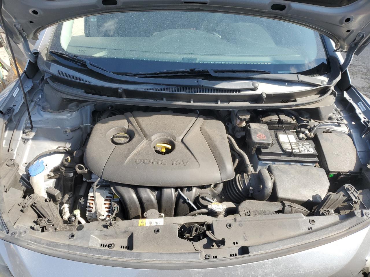 2013 Hyundai Elantra - Image 12