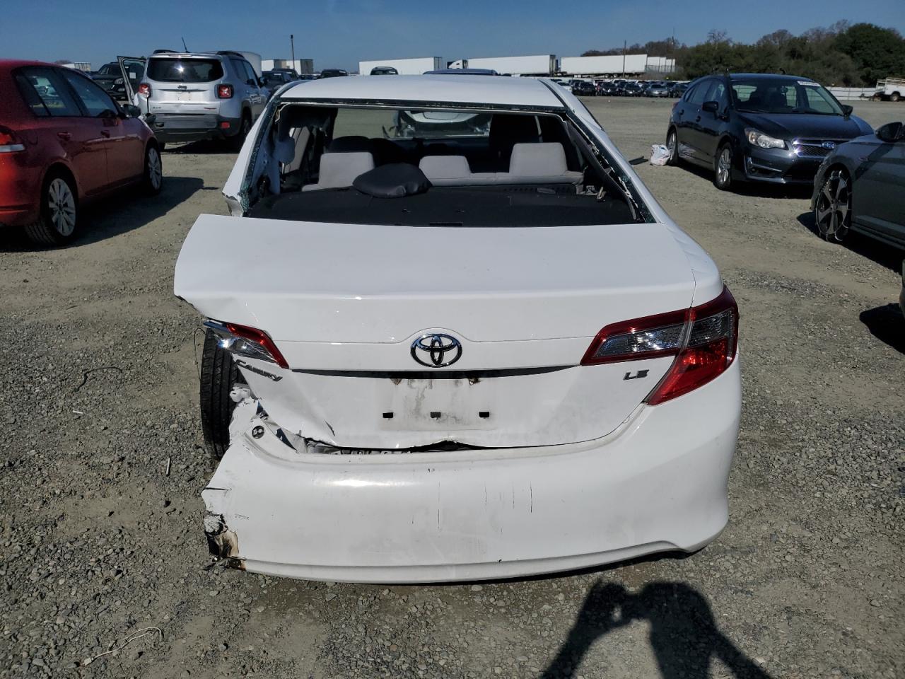 2014 Toyota Camry - Image 6